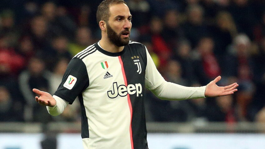 Gonzalo Higuain Kuwapotezea Juventus