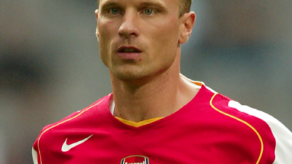 Mjue Dennis Bergamp Mholanzi Fundi Aliyekipiga Arsenal