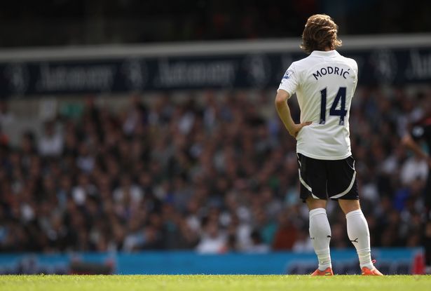 Modric - Tottenham Walinibania Nisiende Chelsea