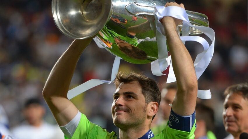 Iker Casillas Atangaza Kustaafu