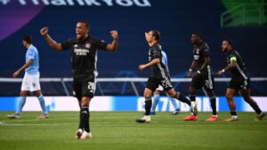 Lyon Wawaacha Hoi City, Watinga nusu Fainali UEFA.