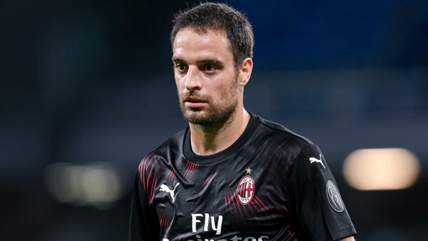 Fiorentina Yamsajili Bonaventura wa Milan.