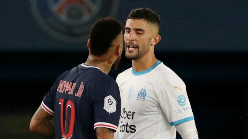 Neymar Afungiwa Mechi 2 Baada ya Kadi Nyekundu.