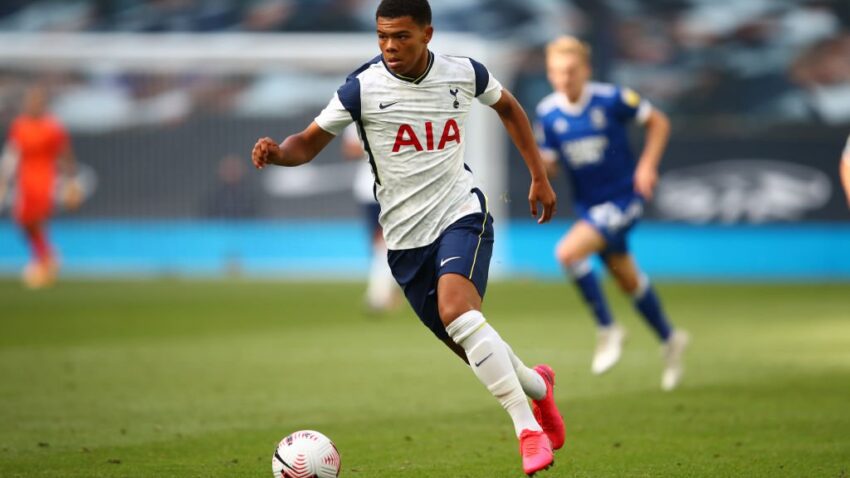 Scarlett Avunja Rekodi Tottenham.