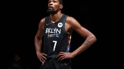 Kevin Durant Kuendelea Kukaa Nje ya Uwanja.