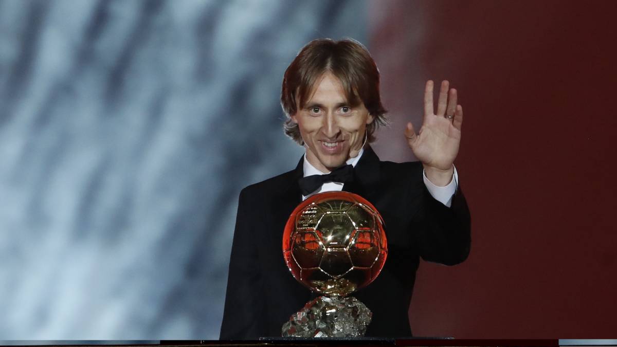 Luka Modric Alikimbia Vita, Akatwaa Ballon d’Or