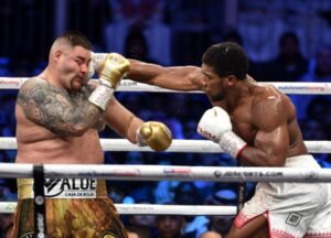 Andy Ruiz Jr Kuzichapa na  Chris Arreola Aprili 24