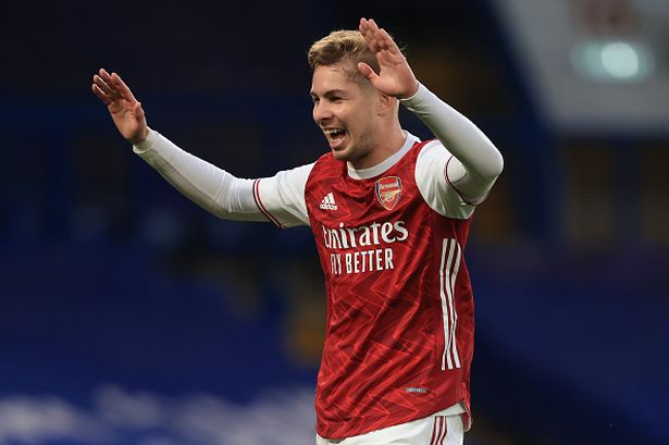 Aston Villa Wanamtazama kwa Ukaribu Emile Smith Rowe