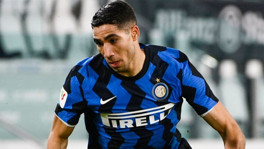 Chelsea Kumpambania Achraf Hakimi.