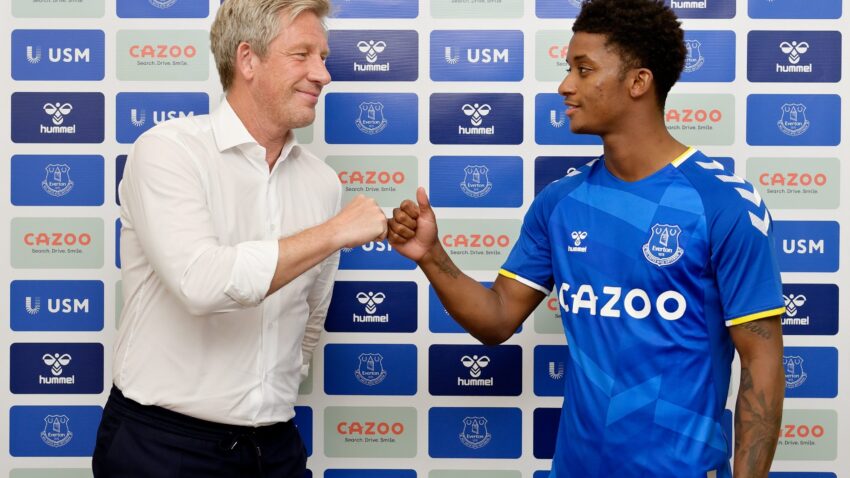 Demarai Gray Atua Everton Rasmi.