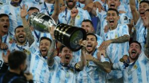 Menotti: Maradona Angelia kwa Messi Kushinda Copa America