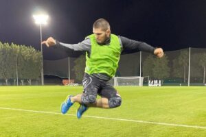 Kutoka UFC Mpaka Soka, Khabib Asaini na Legion Dynamo