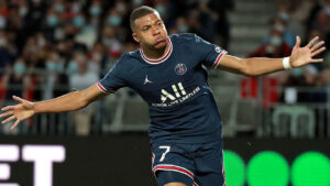 Real Madrid Yakaribia Kumnasa Mbappe