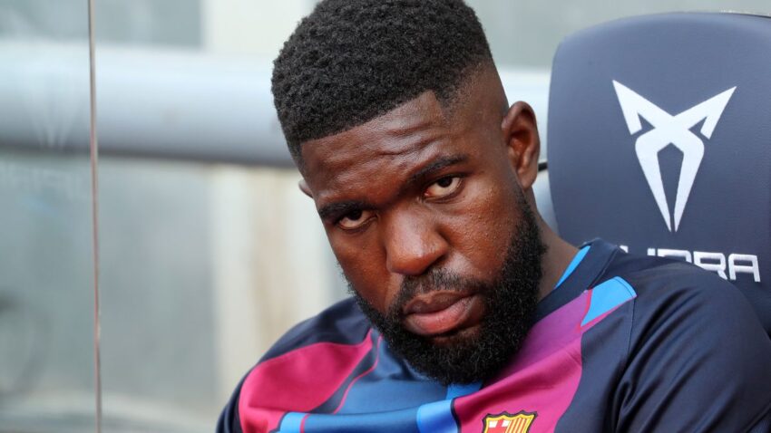 Umtiti Amwaga Machozi Mbele ya Laporta.