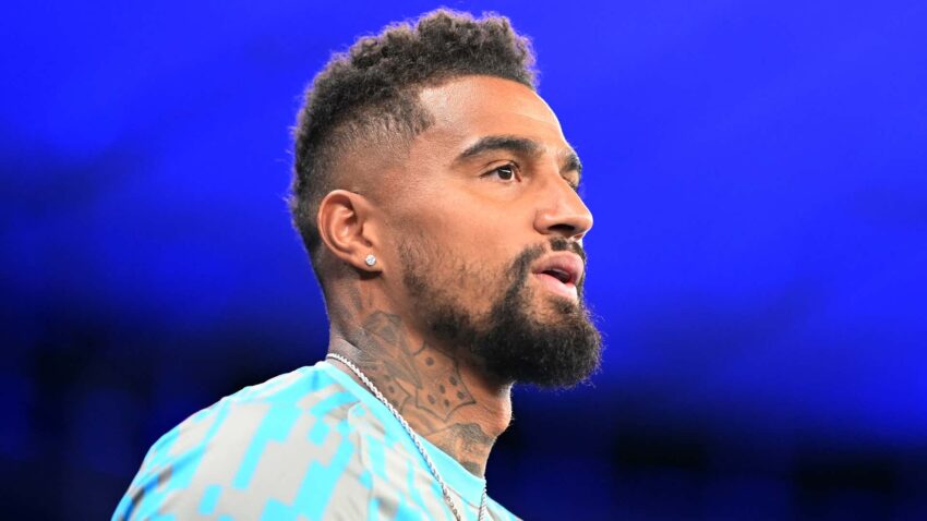 Boateng-Nilichagua Schalke Mbele ya Man United.