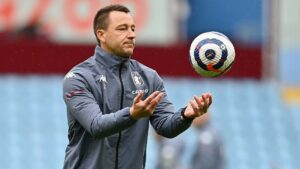 Watatu Wahusishwa na Dili ya Kuinoa Aston Villa