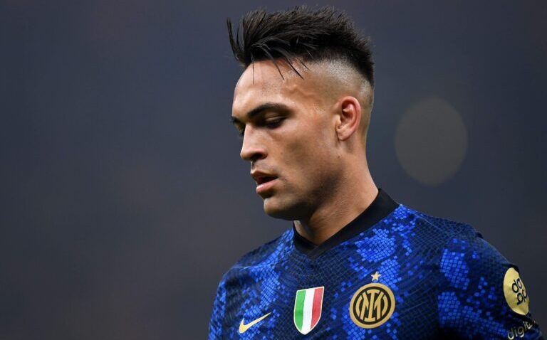 Inter Milan Kumuachia Martinez kwa €90m.