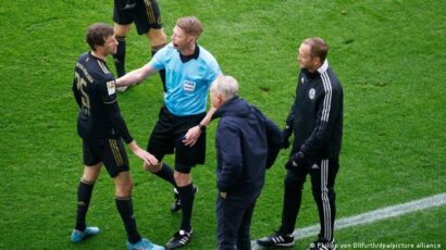 Bayern Wataadhibiwa Kuchezesha Wachezaji 12?