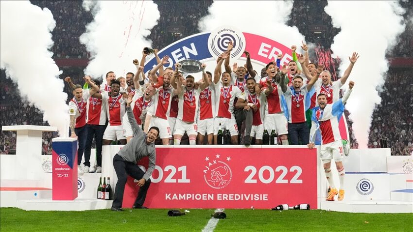 Ajax Watwaa Ubingwa wa Eredivisie.