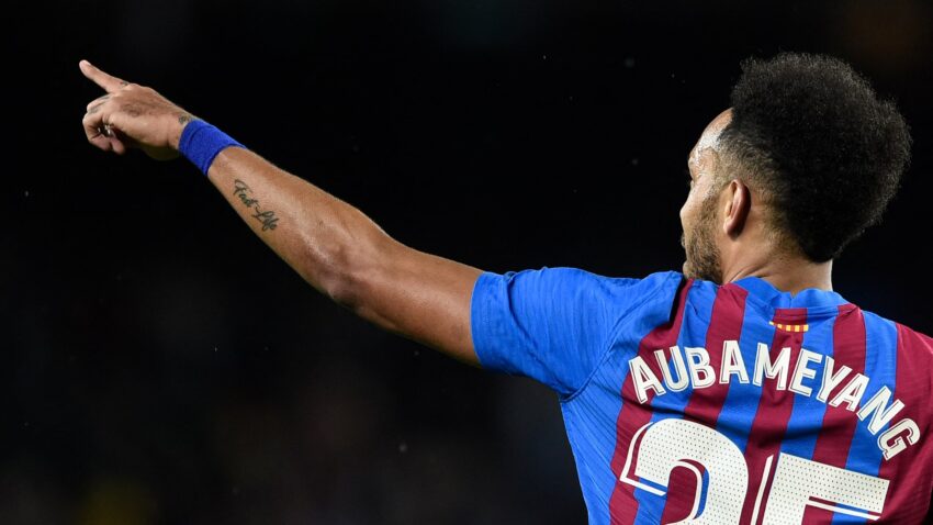 Aubameyang Atangaza kustaafu