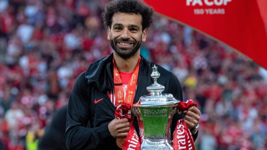 Mohamed Salah: Nabakia Liverpool kwa Msimu Ujao