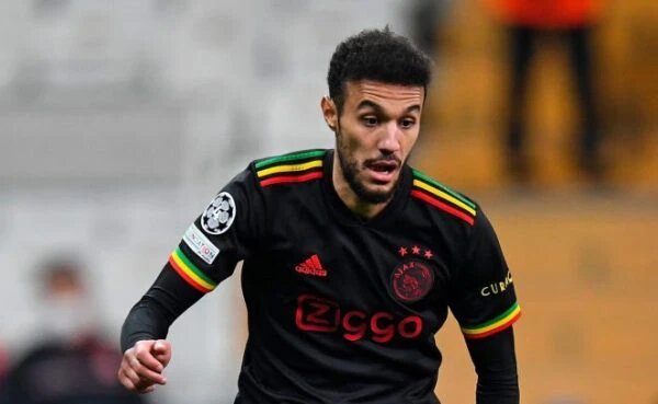 Mazraoui Atimkia Bayern Munich Mpaka 2026