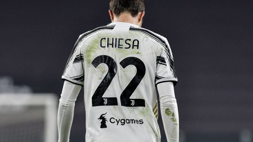 Chiesa Kubaki Juventus na Kukabidhiwa Namba 10