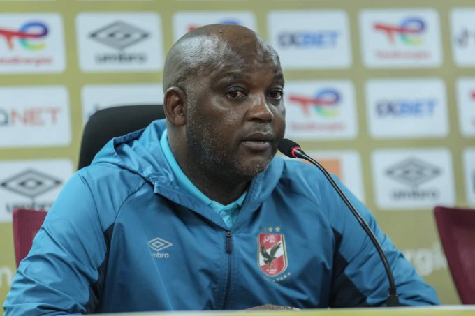 Pitso Mosimane Bado Hajasaini Kandarasi na Timu Yoyote