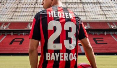 Hlozek Asainiwa na Bayer Leverkusen