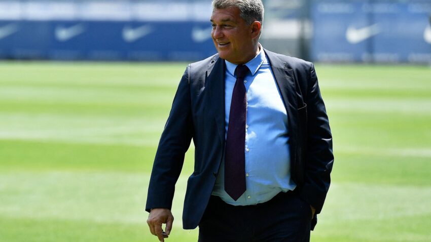 Joan Laporta: Barcelona Hailazimishi De Jong Kuuzwa