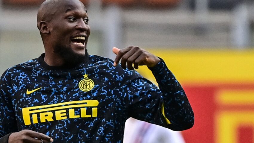 Romelu Lukaku Kuwakosa  AC Milan