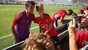 Huyu ni Aimar Oroz Staa Aliyeibuka Msimu Huu 2022/2023