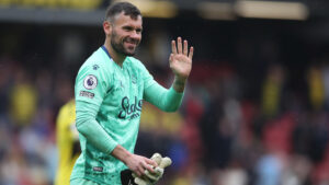 Foster Atangaza Kustaafu