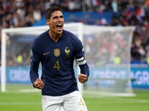 Varane: Wanaojali Kuhusu Nyota wa Ufaransa Wanafatilia Sakata Lake