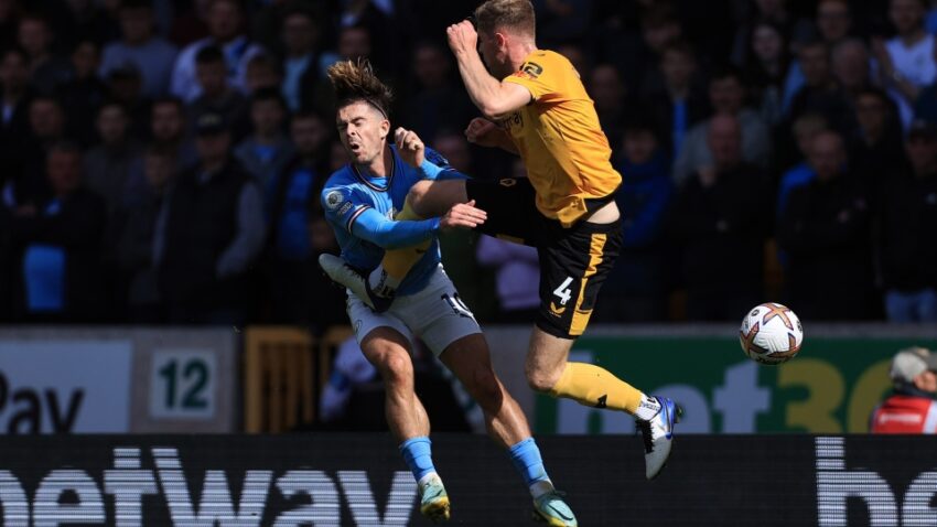 Nathan Collins Aonesha Utovu wa Nidhamu Dhidi ya Grealish