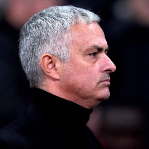 Mourinho Apewa Kadi Nyekundu