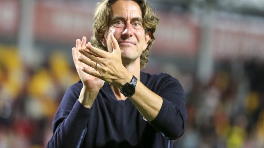 Thomas Frank Awatabiria Arsenal Kuwa Mabingwa