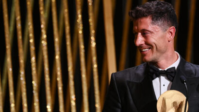 Robert Lewandowski Ashinda Tuzo yaMshambuliaji Bora wa Dunia