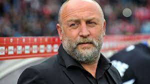 Mazembe Yamtimua Dumas kwa Kushindwa Kufuzu Hatua ya Makundi