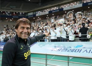 Antonio Conte Azua Balaa la Mwaka Spurs