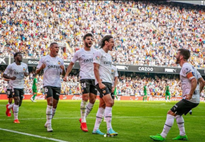 Cavani Apachika Mabao Mawili Laliga