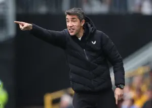 Kocha wa Wolves Lage Hatarini Kufukuzwa