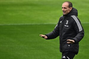 Allegri Awaruhusu Wachezaji Wake Kwenda Kusalimia Familia Zao.