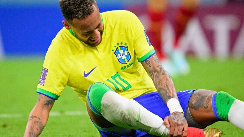 Neymar Yupo Fiti| Mashabiki Wamwagilia Moyo Qatar