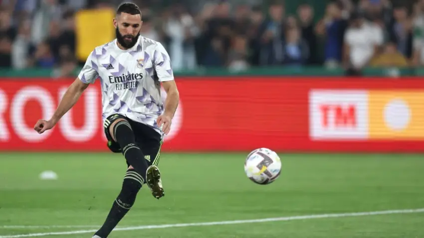 Deschamps: "Benzema Anafanya Kila Kitu Kuwa Sawa kwa 100%"