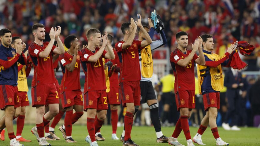 Ni Kwanini Timu ya Hispania Huwa Hawaimbi Wimbo Wao wa Taifa? Majibu Haya Hapa