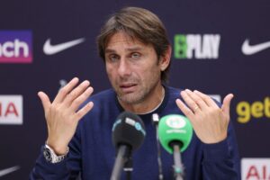 Klopp Azikosoa Mbinu za Antonio Conte