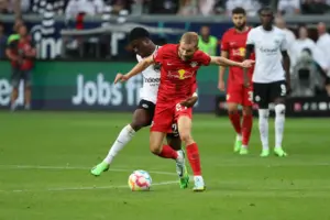 Liverpool Inamuwinda Laimer Ili Kuimarisha Safu ya Kiungo