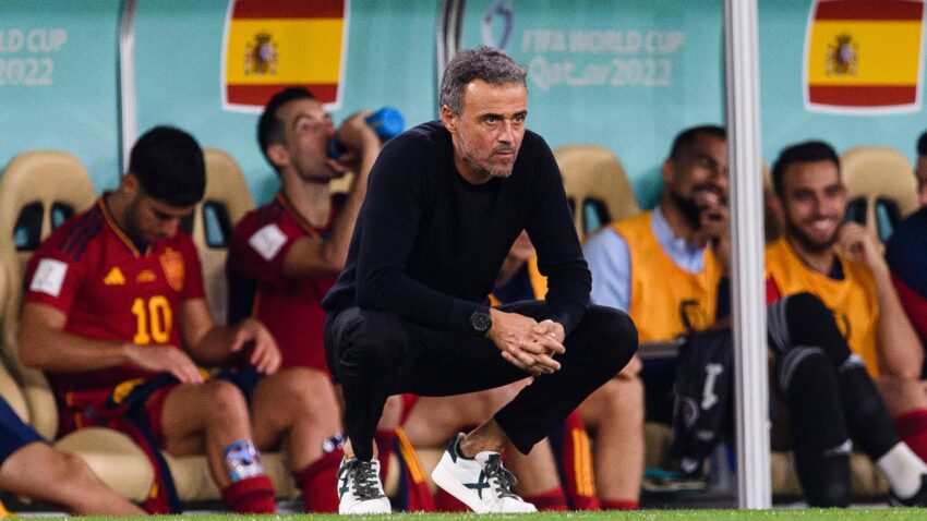 Enrique Awafariji Wachezaji Wake Baada ya Sare ya Jana