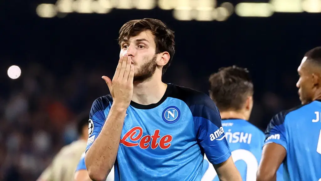 Chelsea na Liverpool Wanamwinda Kvaratskhelia